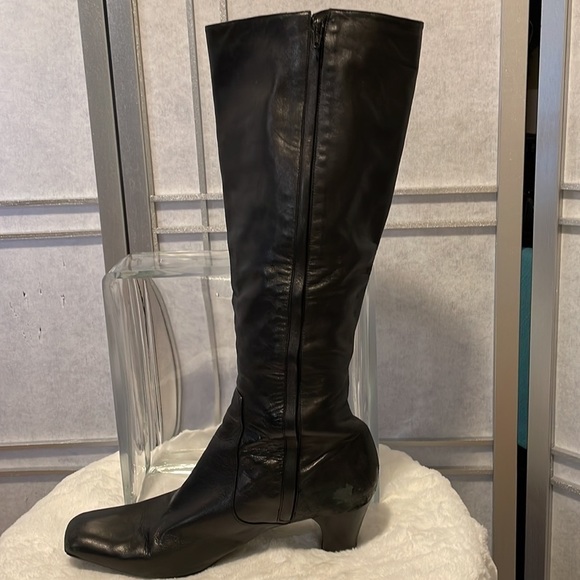 Cole Haan size 9 B - Picture 7 of 14